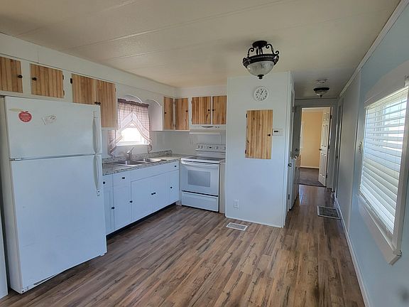 5th image of 404 Raven Dr