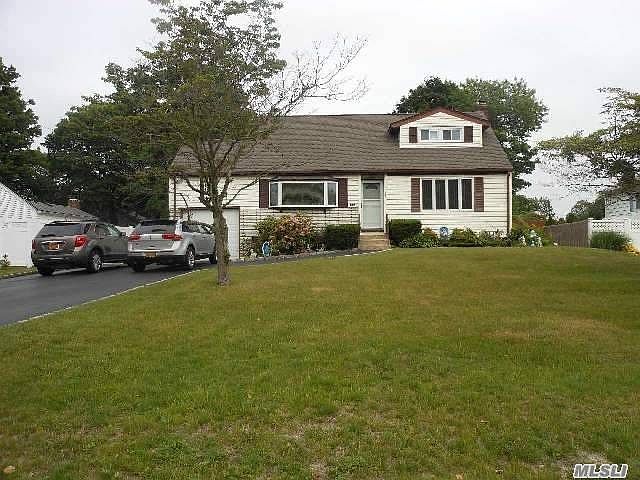 1st image of 561 Higbie Ln
