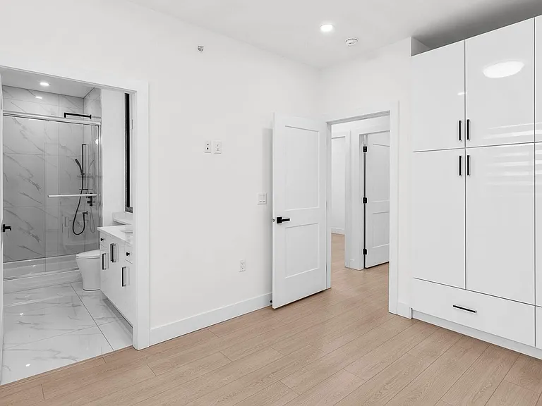 333 E 64th Ave #1 — Photo 9