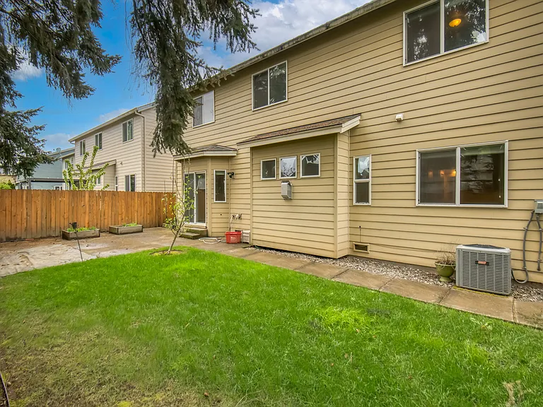 21626 SW Parkin Ln — Photo 27