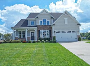 2897 Sunset Dr, Uniontown, OH 44685