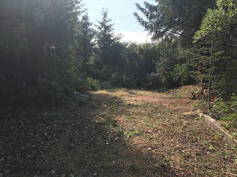 1st image of 773 Island Cir SE