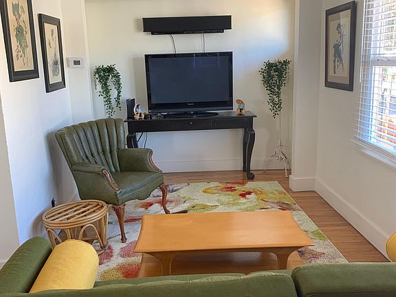 4th image of 2480 Silverlake Dr