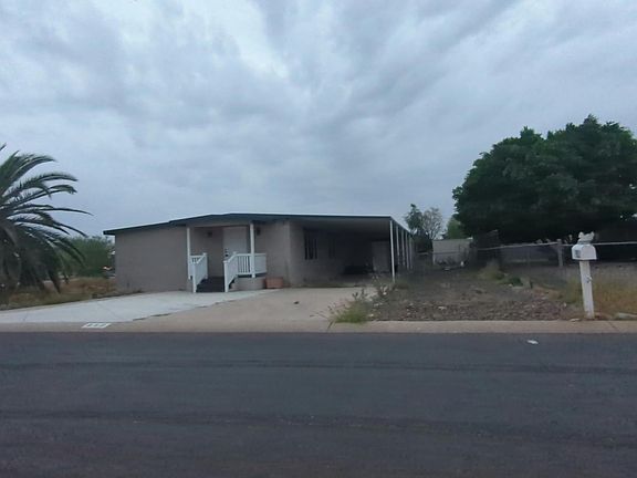 2nd image of 952 S Esperanza Ave