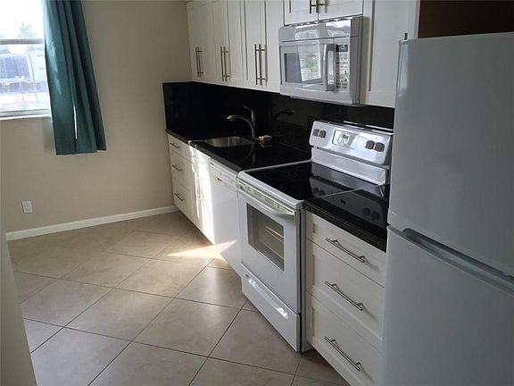 4th image of 501 E Dania Beach Blvd #5-4A