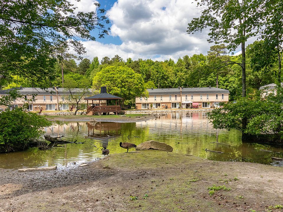 Cloverleaf Lake Townhouse Apartments 6925 Starview Ct North