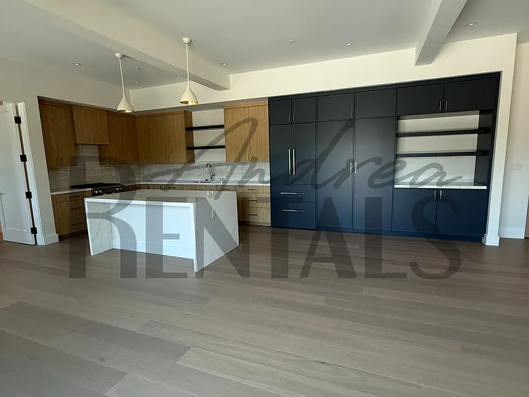 950 Hough Ave #302 — Photo 3