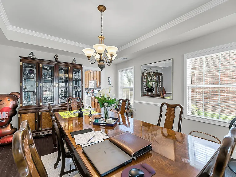 8725 Evangeline Dr — Photo 14