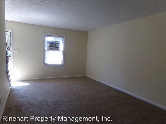 3rd image of 279 Herlong Ave #C