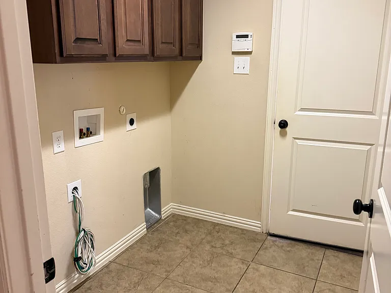 2701 Westpoint Dr — Photo 19