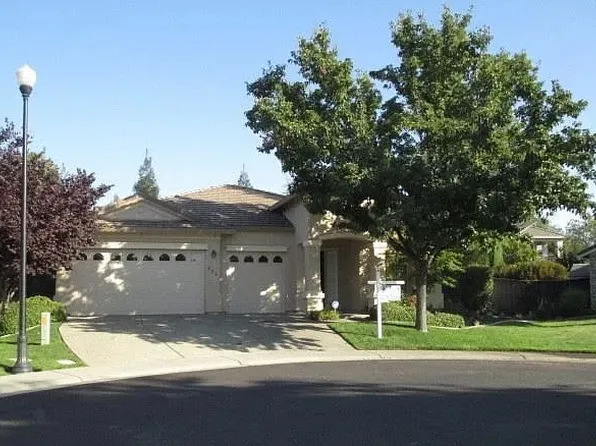 225 Rock Creek Ct, Roseville, CA 95747