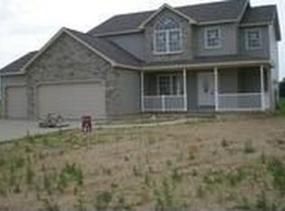 2106 Arrowleaf Ln, Valparaiso, IN 46383