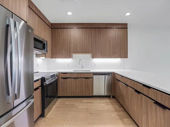 8404 4th Avenue image 8 of 36