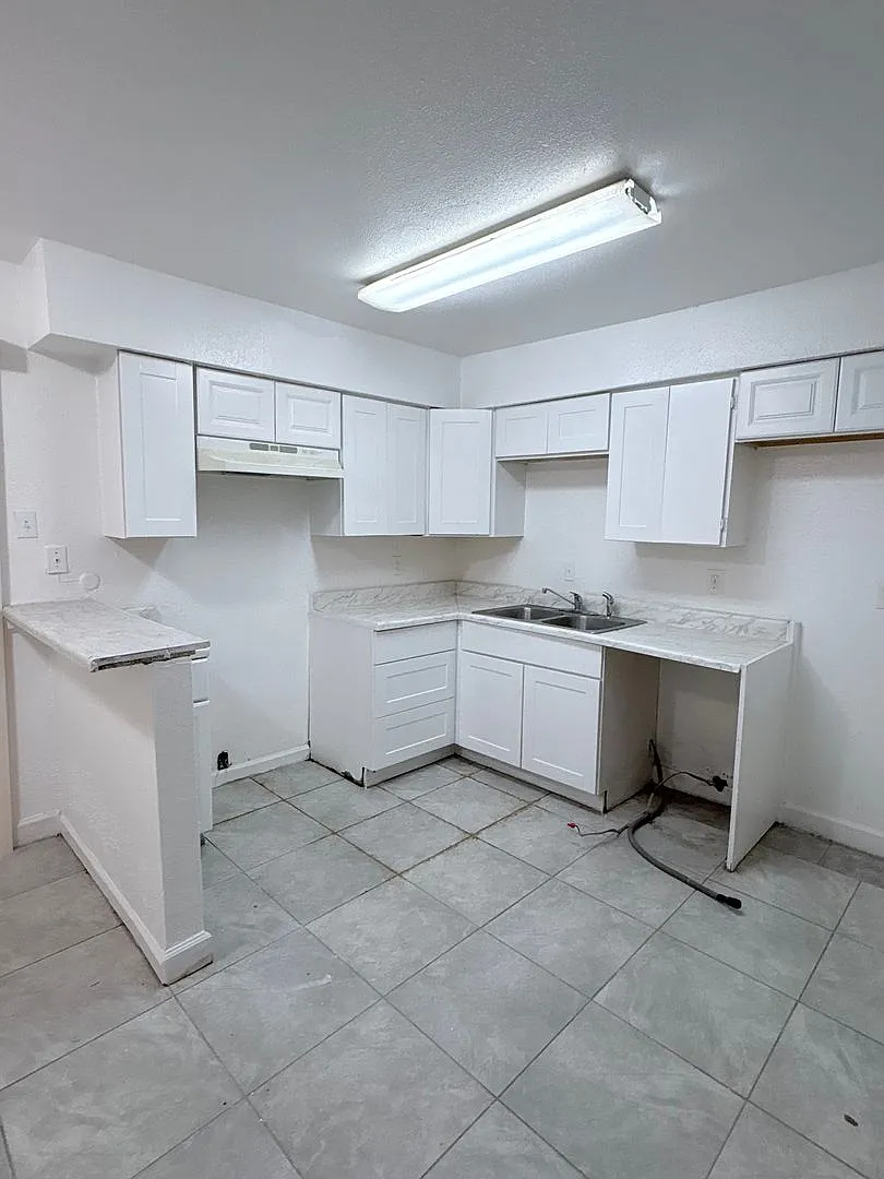 Two-story unit - 2BD/1.5BA — Photo 4
