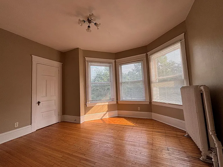 1863 Marshall Ave — Photo 13