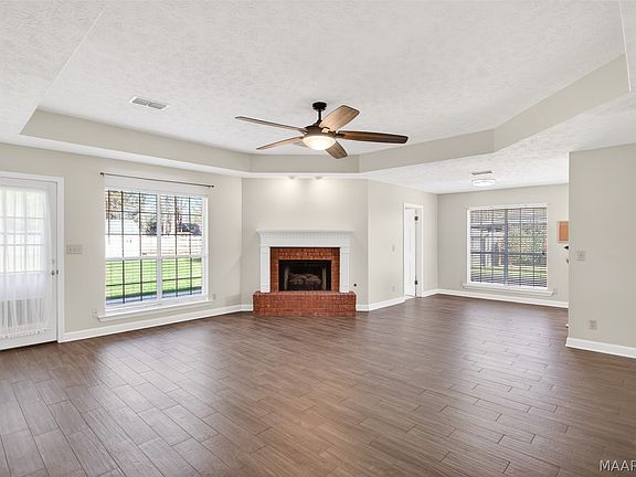 3rd image of 1007 Stableway Rd