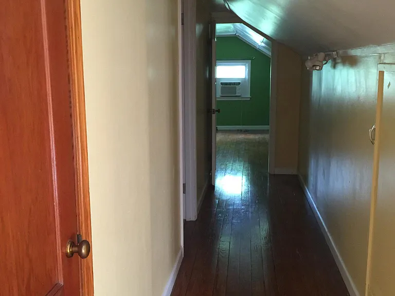 225 Wiltshire Blvd — Photo 23
