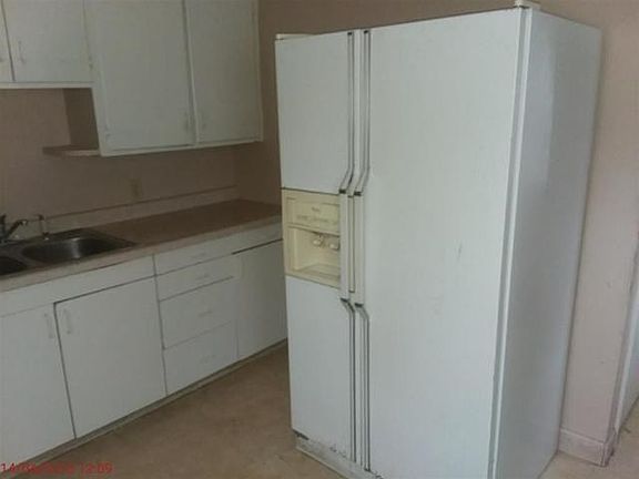 4th image of 422 N Henrietta Ave
