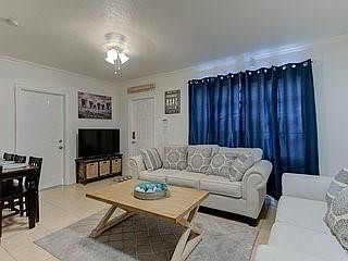 2nd image of 1404 NW 4th Avenue
