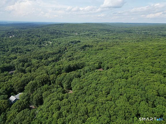 4th image of 130 Mountain View Road
