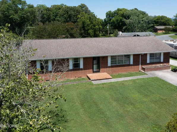 1886 E Brown School Rd, Maryville, TN 37804
