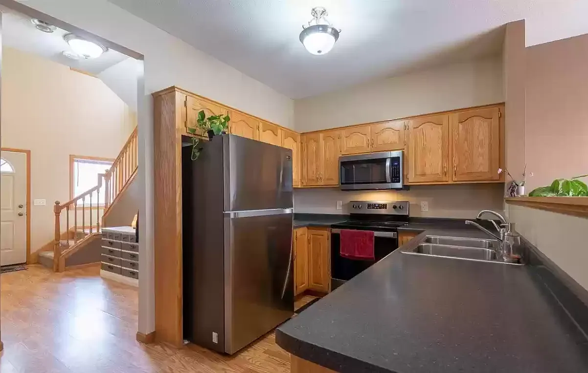 3 bed, 2.5 bath, 1826 sqft, $2,025 — Photo 1
