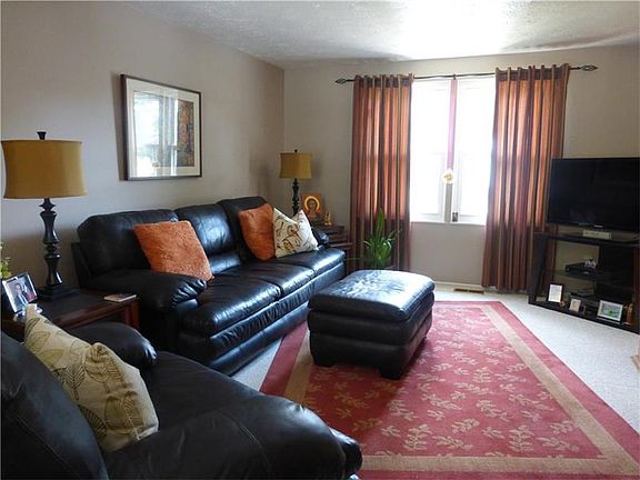 2nd image of 103 Cedar Cir