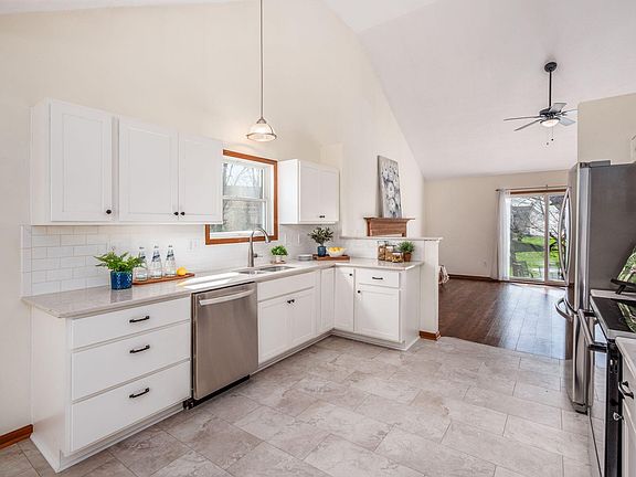 3rd image of 5287 Genoa Farms Blvd