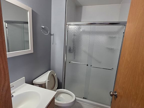 5th image of 301 Pembridge Ln Unit D2