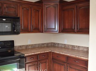 157 Ridgeview Dr, Saint Robert, MO 65584