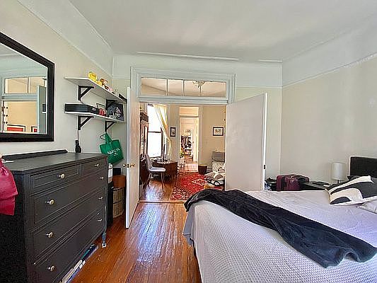 4th image of 244 W 109th St #5W