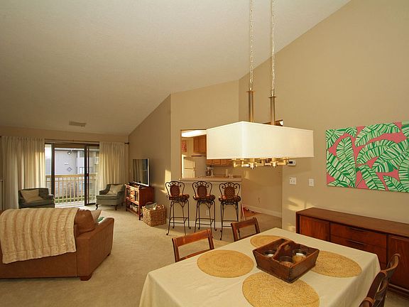 3rd image of 3800 Rosemont Blvd APT 105E