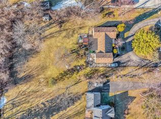 3185 Alpine Rd, Troy, MI 48084