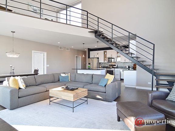 Living Room / Dining Room