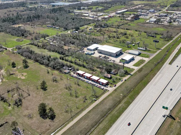 3615 10th St, Brookshire, TX 77423