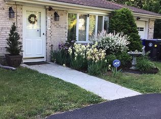 715 Woodward Rd, North Providence, RI 02904