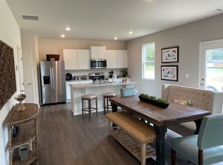 691 Starbuck Pkwy, Pendergrass, GA 30567