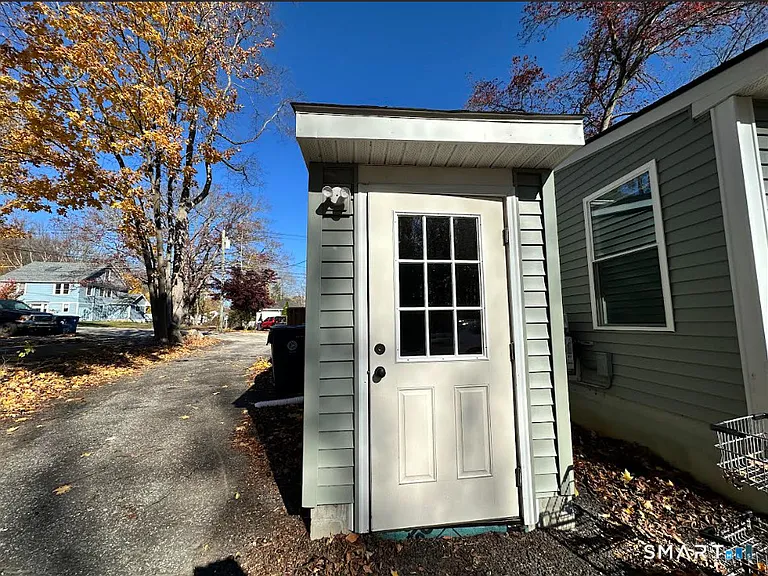 32 Quarry St — Photo 4