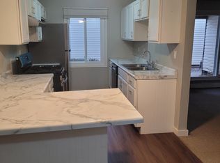 10750 Rockford Rd APT 103, Plymouth, MN 55442