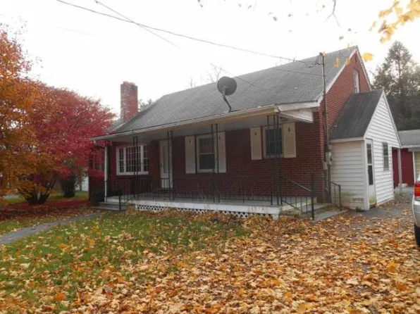 821 Park Ave, Lock Haven, PA 17745