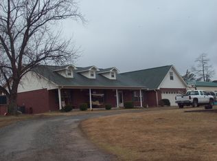 1025 W Logan St, Altus, AR 72821