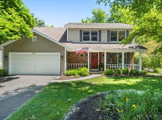 616 Viking Dr, Batavia, IL