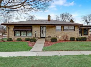 8005 18th Ave, Kenosha, WI 53143