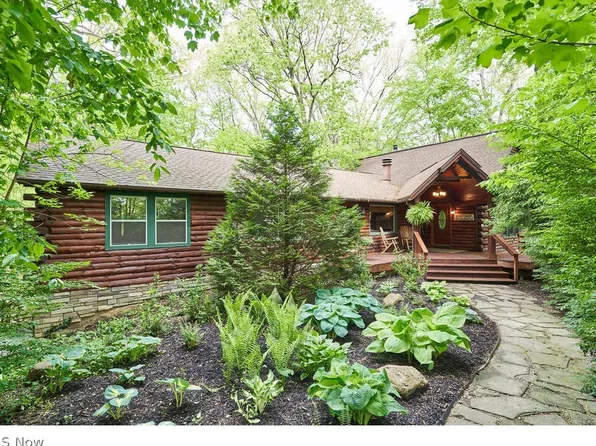 2009 Bronson Ave, Peninsula, OH 44264