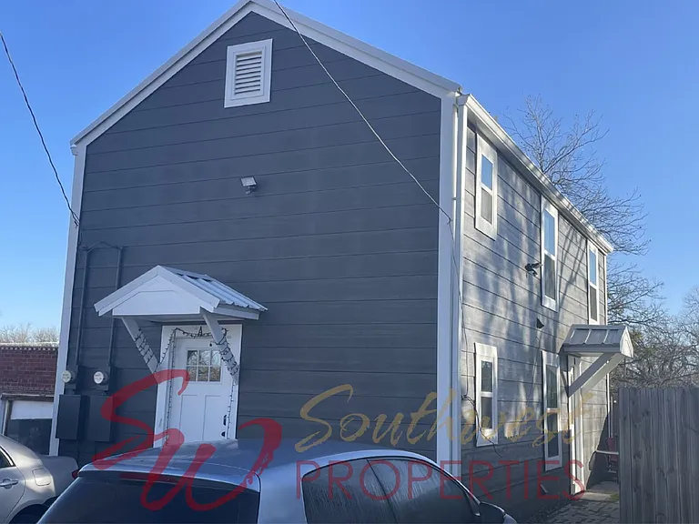 161 S Floral St #B — Photo 5