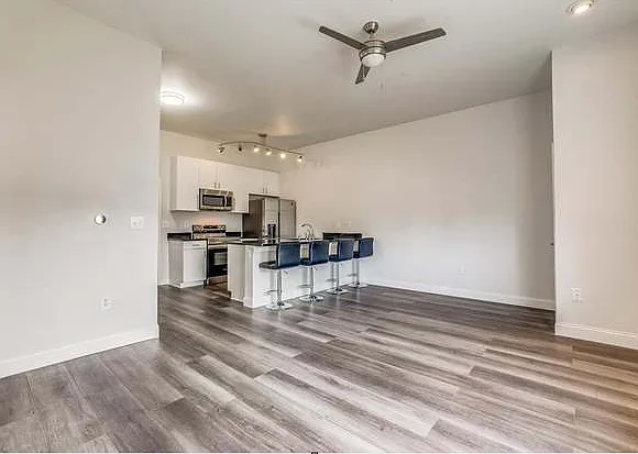 Apartment for Rent — Photo 1