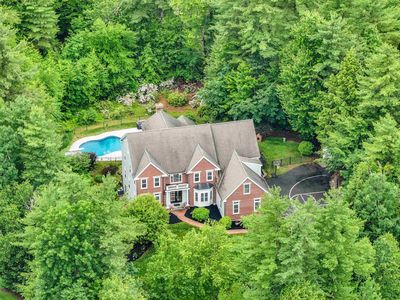 4 Chablis Court, Bedford, NH, 03110