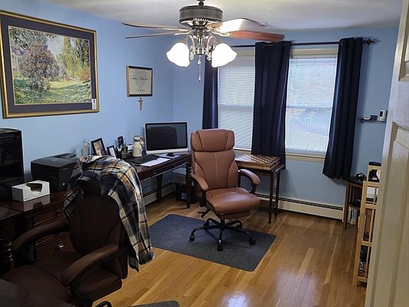 5th image of 160 Brooks St
