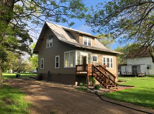 301 N 10th Ave, Woonsocket, SD 57385