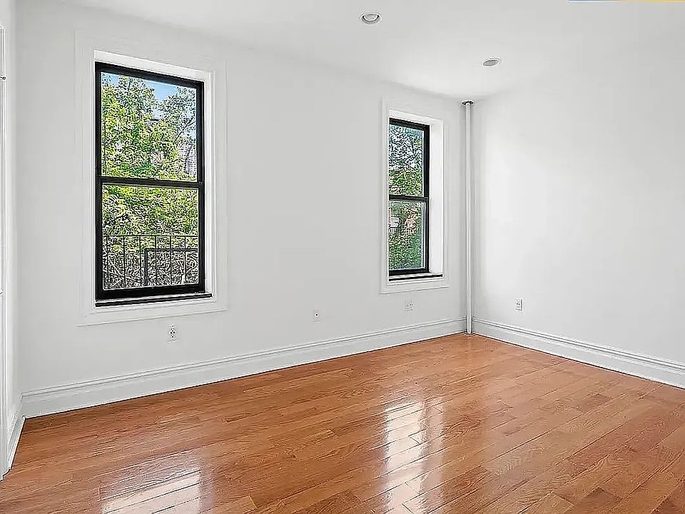1st image of 315 Lincoln Pl #3I